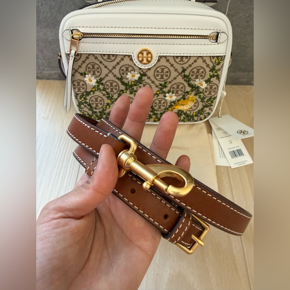(NWT) Tory Burch T Monogram Leather Camera Bag/Crossbody Bag - Picture 2 of 8